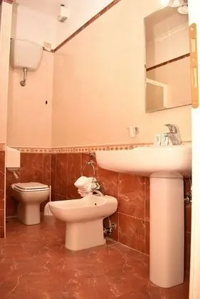 Üç Kişilik Oda