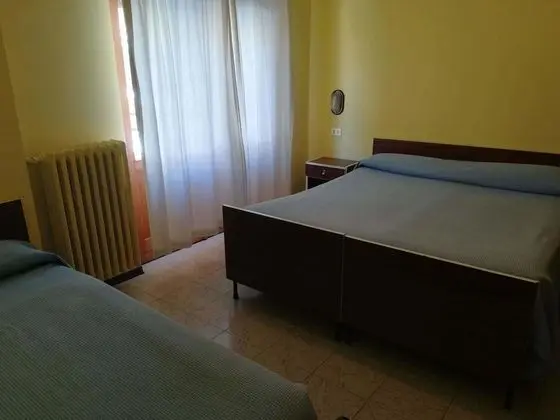 Basic Üç Kişilik Oda, Birden Çok Yatak