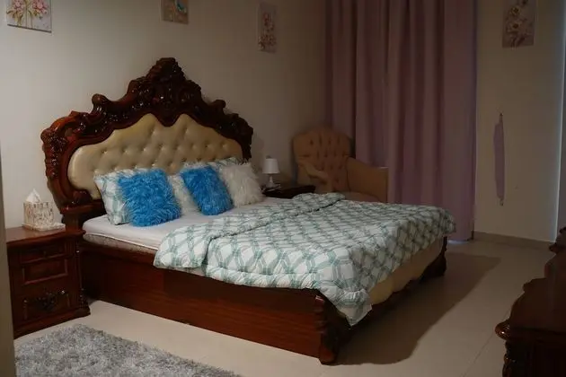 315 Fully Furnished 1BHK Apartment