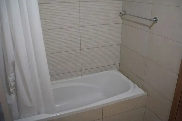 401 Fully Furnished Apartment