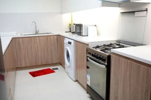 402 Fully Furnished Apartment