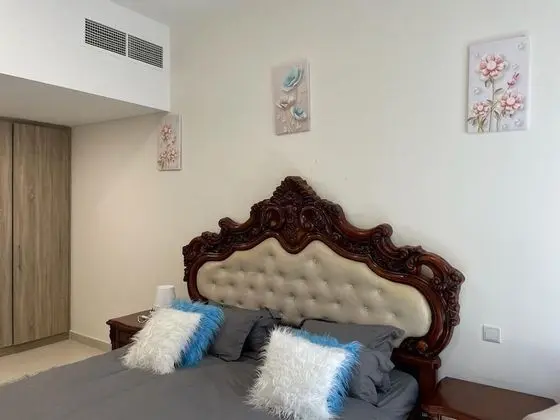 402 Fully Furnished Apartment