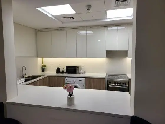 402 Fully Furnished Apartment