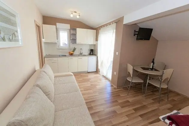 Stüdyo (Mire - SA5(2))