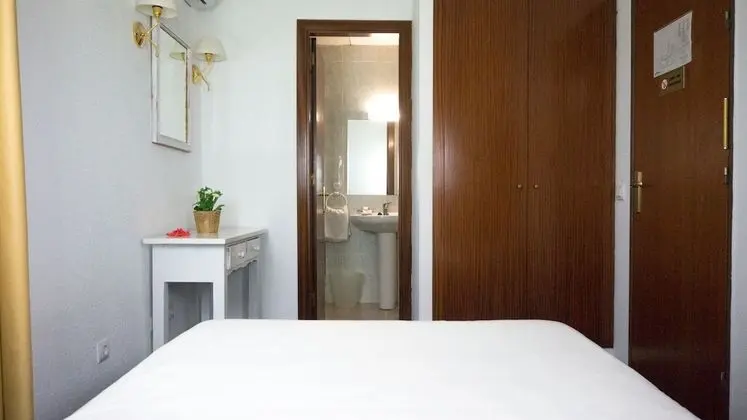 Tek Kişilik Oda, Balkon, Avlu Manzaralı