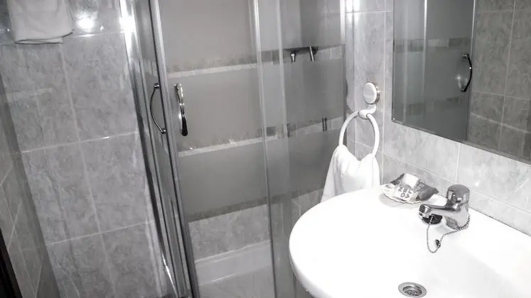 Tek Kişilik Oda, Balkon, Avlu Manzaralı