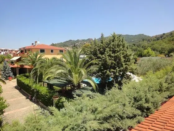 Classic Apart Daire, 2 Yatak Odası, Mutfak, Bahçe Manzaralı