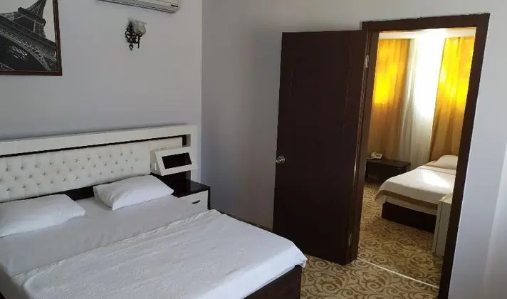 Üç Kişilik Oda