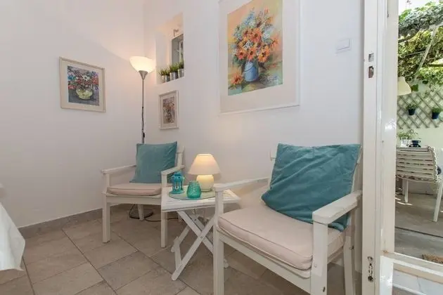 Apart Daire (Miri - with terrace - A1(4))