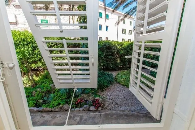 Apart Daire (Miri - with terrace - A1(4))