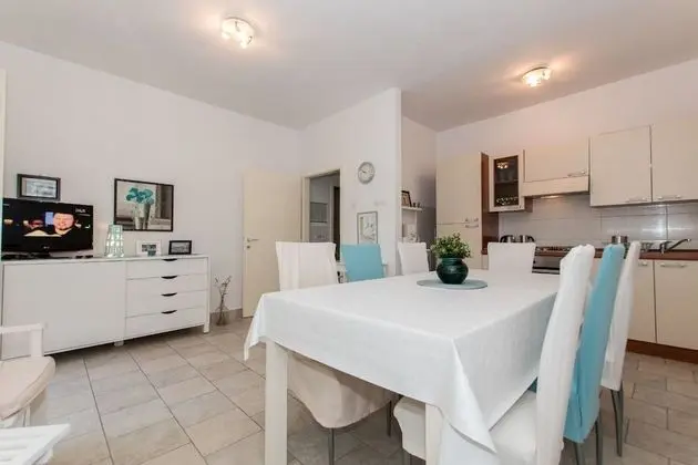 Apart Daire (Miri - with terrace - A1(4))