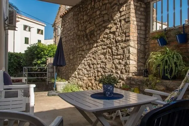 Apart Daire (Miri - with terrace - A1(4))