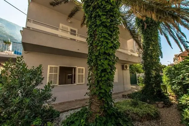 Apart Daire (Miri - with terrace - A1(4))