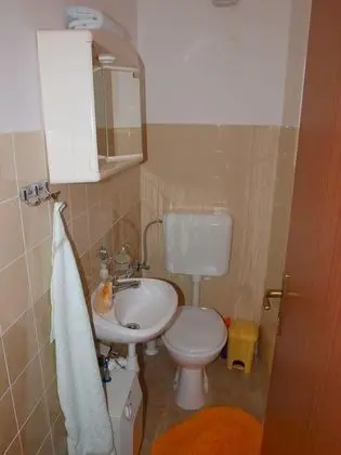 Apart Daire (Mirja - 100m from the beach & parking)