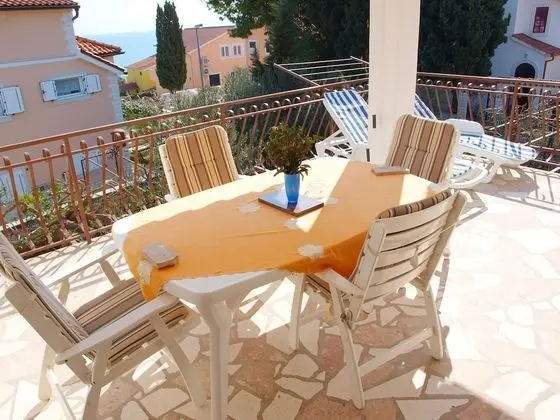 Apart Daire (Mirja - 100m from the beach & parking)