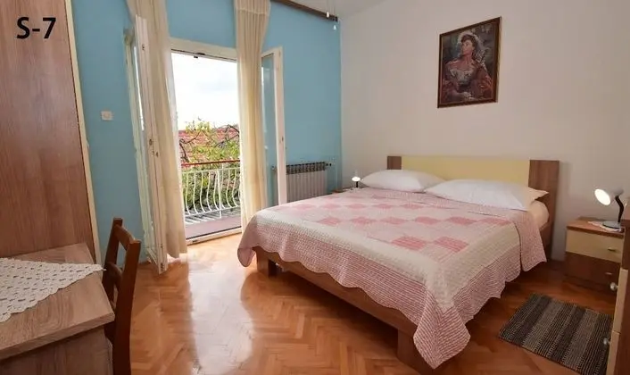 Apart Daire (Mirja - 130 m from sea - A1(8+1))