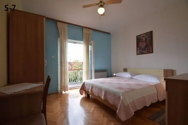 Apart Daire (Mirja - 130 m from sea - A1(8+1))