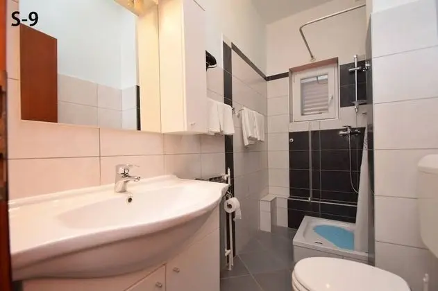 Apart Daire (Mirja - 130 m from sea - A1(8+1))