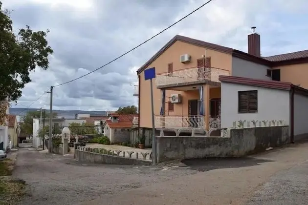 Apart Daire (Mirja - 130 m from sea - A1(8+1))