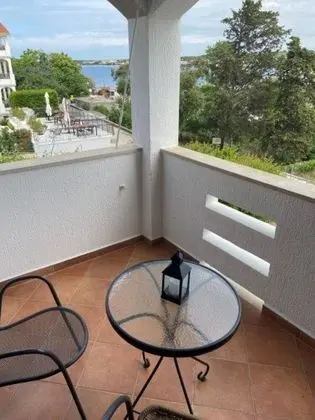 Apart Daire (Mirja - 50 m from beach - A4(2+2))