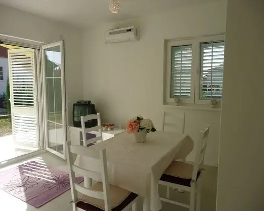 Apart Daire (Mirjana - with parking - A1(2+1))