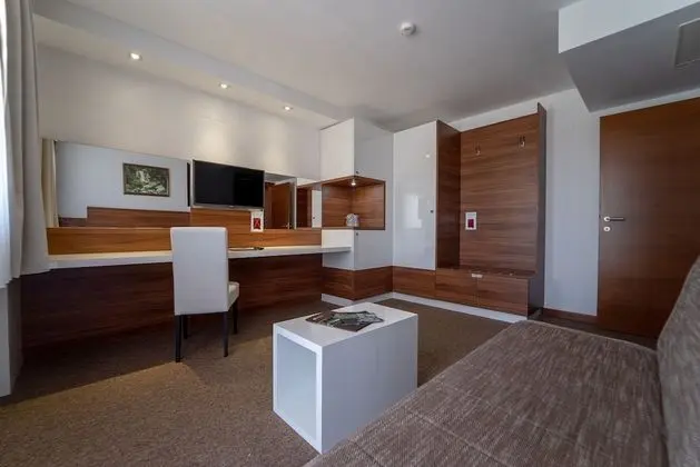 Comfort Süit, Birden Çok Yatak, Balkon