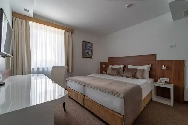 Comfort Süit, Birden Çok Yatak, Balkon