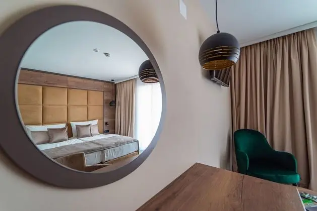 Deluxe Tek Büyük veya İki Ayrı Yataklı Oda, Balkon, Vadi Manzaralı