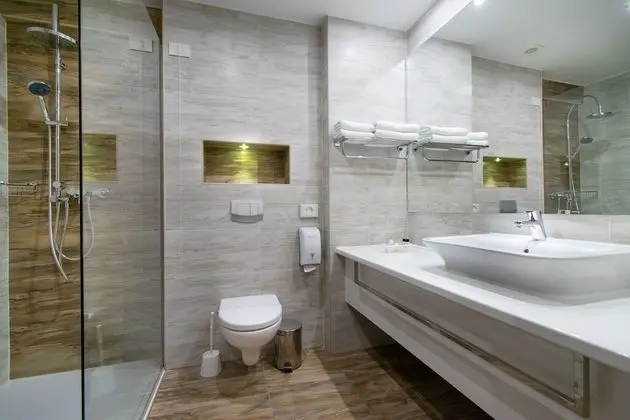 Deluxe Tek Büyük veya İki Ayrı Yataklı Oda, Balkon, Vadi Manzaralı