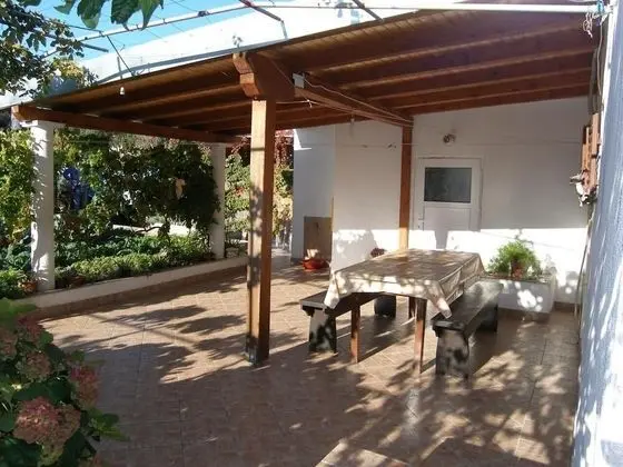 Apart Daire (Mirko - 100m from beach - A2(4+2))