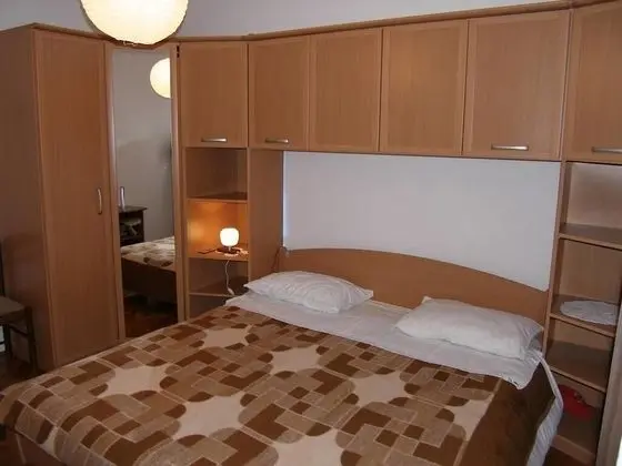 Apart Daire (Mirko - 100m from beach - A2(4+2))