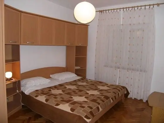 Apart Daire (Mirko - 100m from beach - A2(4+2))