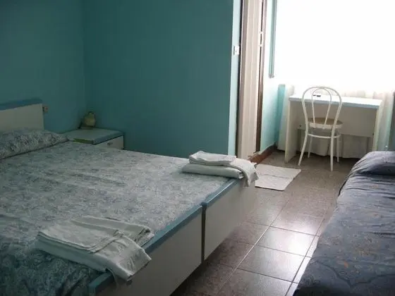 Üç Kişilik Oda