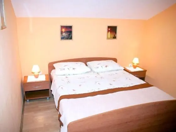 Apart Daire (Mirni - 5 m from sea - A1(2+1))