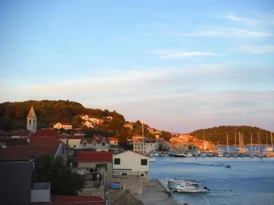 Apart Daire (Mirni - 5 m from sea - A1(2+1))