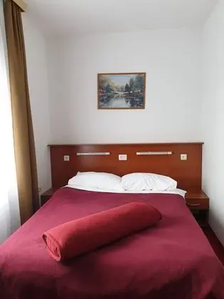 Tek Büyük veya İki Ayrı Yataklı Oda