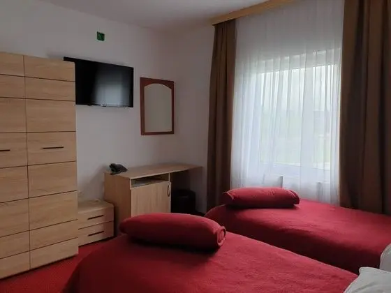Tek Büyük veya İki Ayrı Yataklı Oda