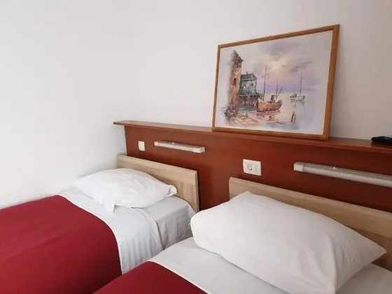Tek Büyük veya İki Ayrı Yataklı Oda