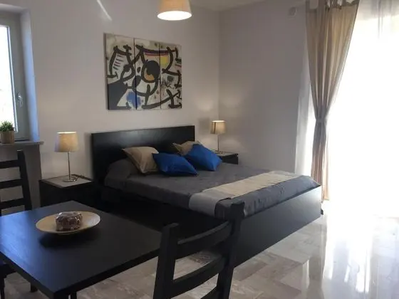 Family Tek Büyük Yataklı Oda