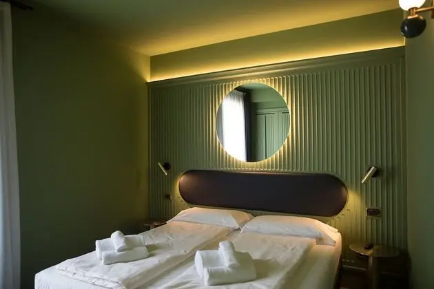 Tek Büyük veya İki Ayrı Yataklı Oda, Balkon