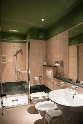 Tek Büyük veya İki Ayrı Yataklı Oda, Balkon