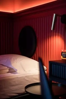 Üç Kişilik Oda, Balkon