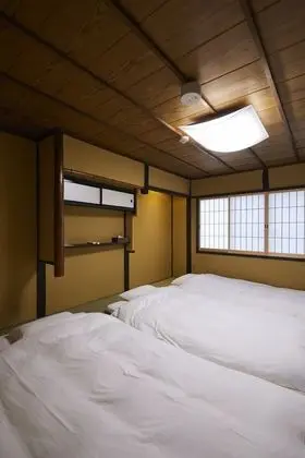 Ev (Private Vacation)