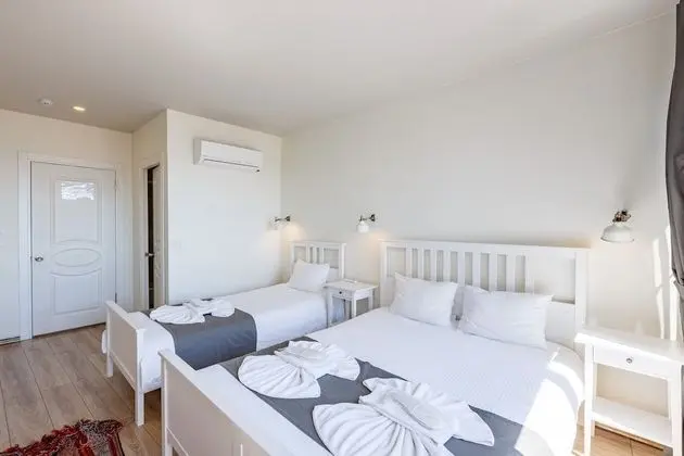 Panoramic Triple Room, Multiple Beds, Sea View, Sea Facing