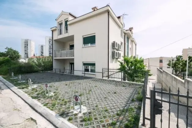 Apart Daire (Miro - modern - A3 lijevi(3+2))