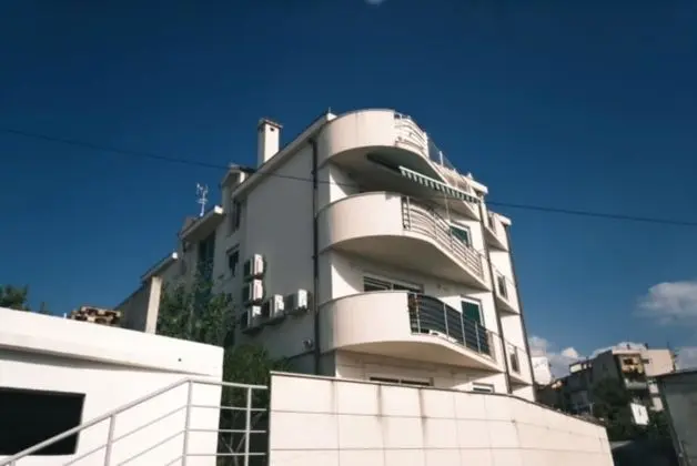 Apart Daire (Miro - modern - A3 lijevi(3+2))
