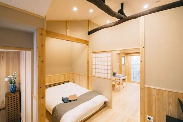 Ev (Private Vacation)