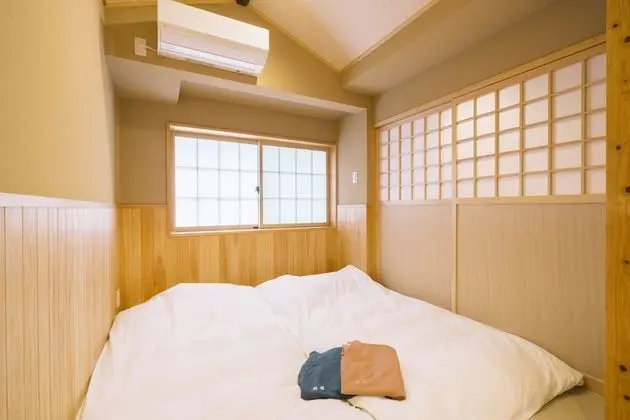 Ev (Private Vacation)