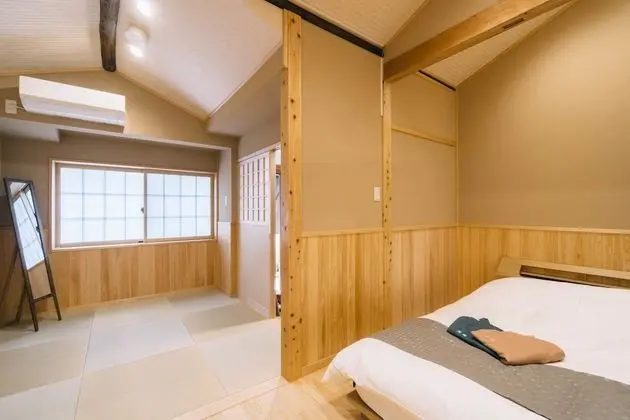 Ev (Private Vacation)