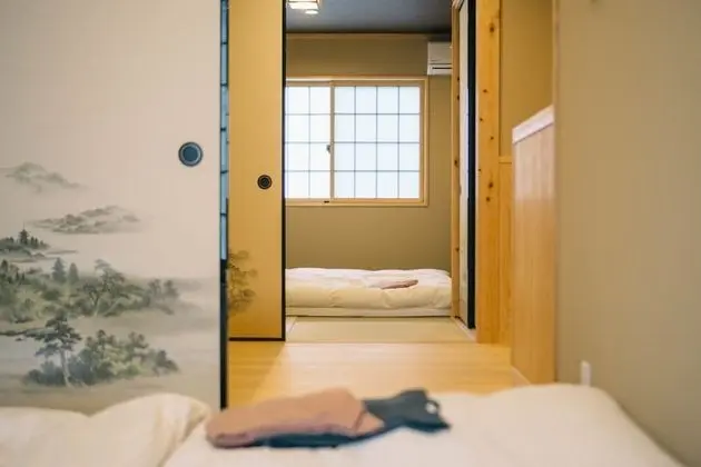Ev (Private Vacation)